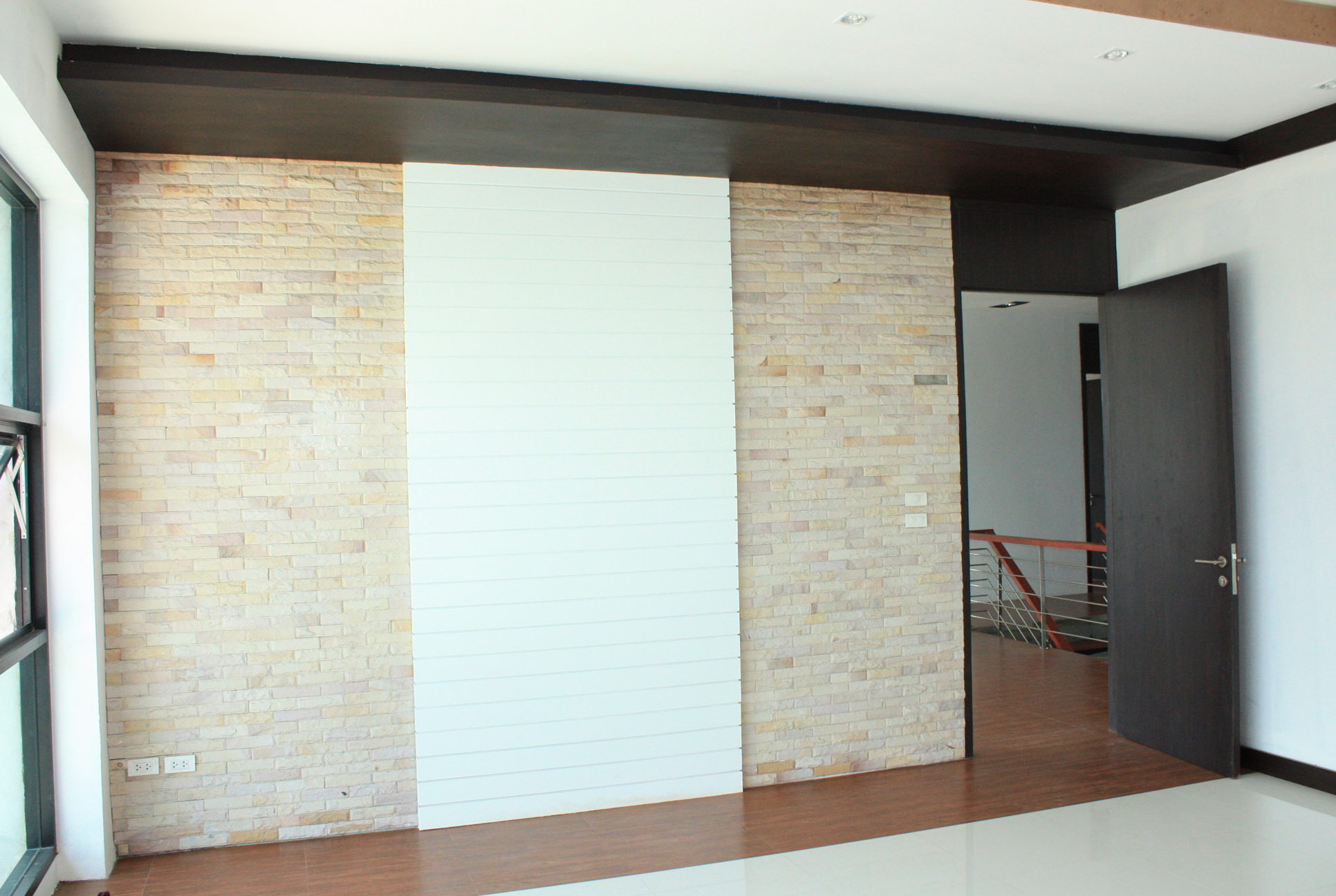 Building-52-08 อาคารสำนักงาน 2 ชั้น บริษัท ยูเนี่ยน อินทราโก้ จำกัด (มหาชน)
